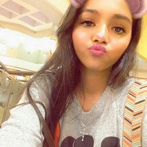 Meet your Posher, Nayeli